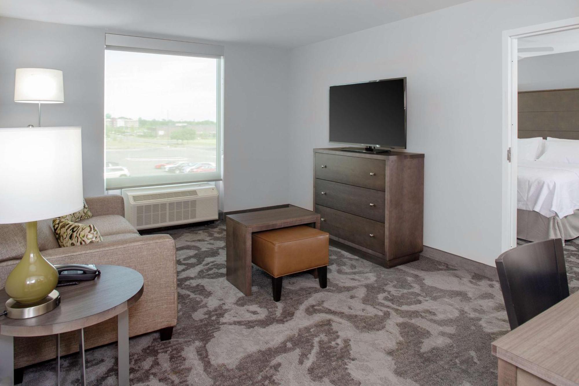 Homewood Suites By Hilton Lansing Eastwood Exterior photo